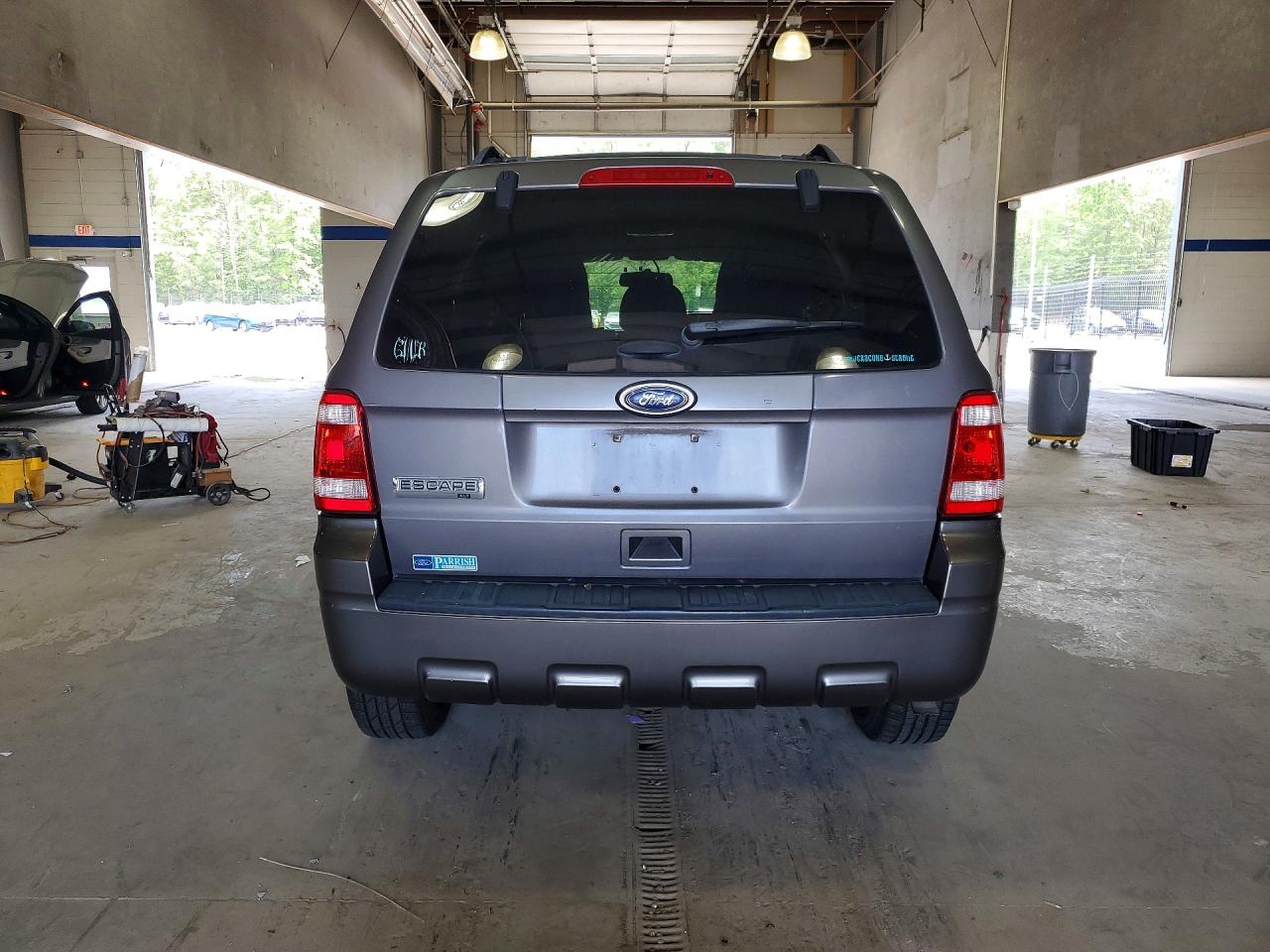 2011 FORD ESCAPE