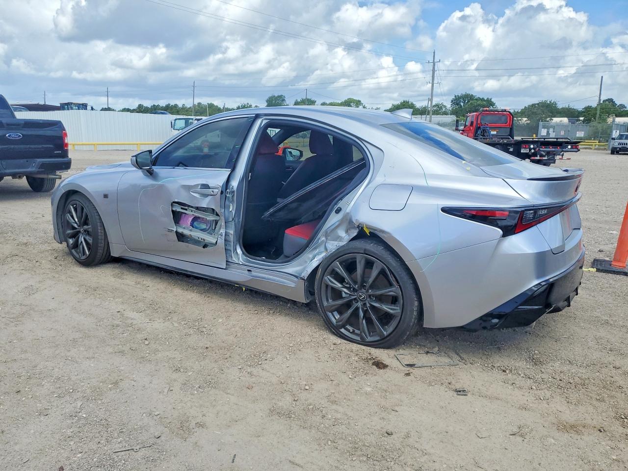 2025 LEXUS IS