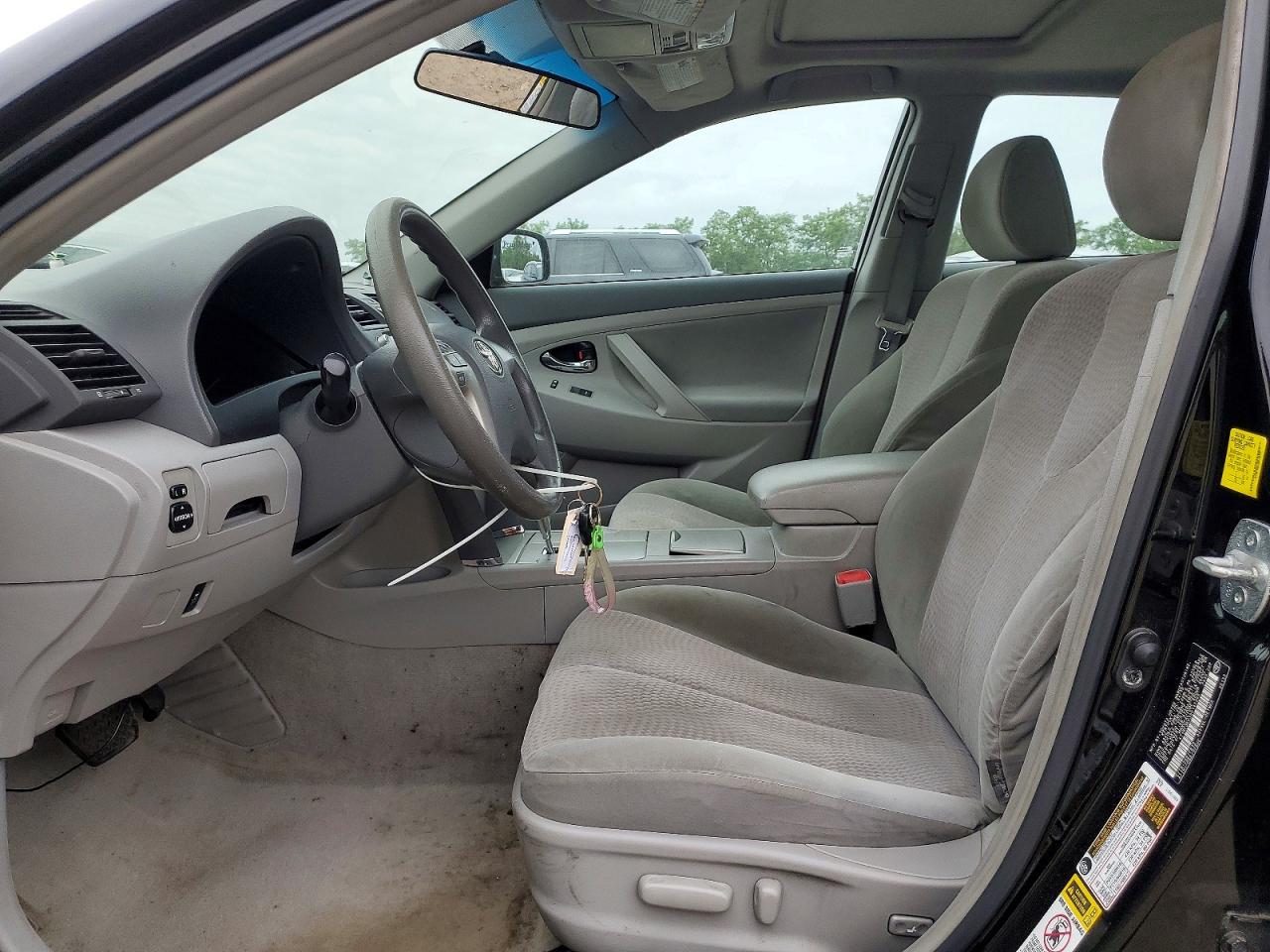 2011 TOYOTA CAMRY