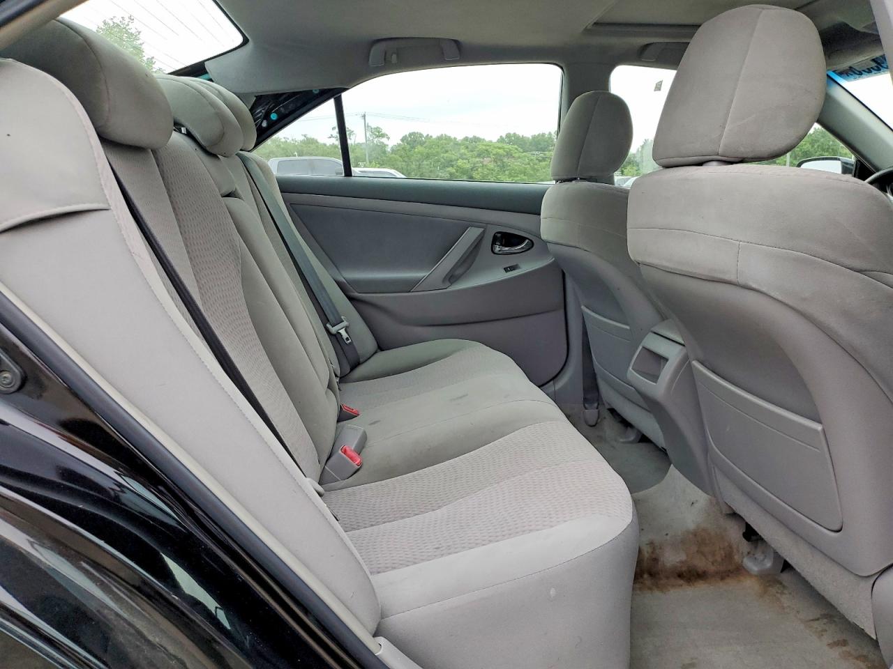 2011 TOYOTA CAMRY