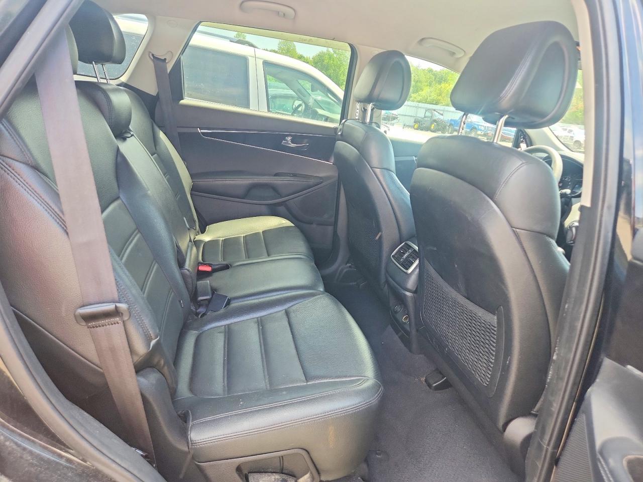 2016 KIA SORENTO