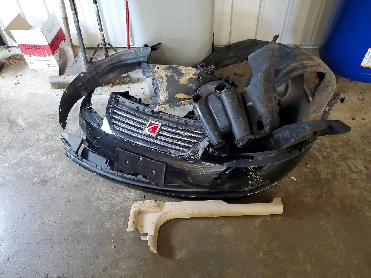 2004 SATURN ION