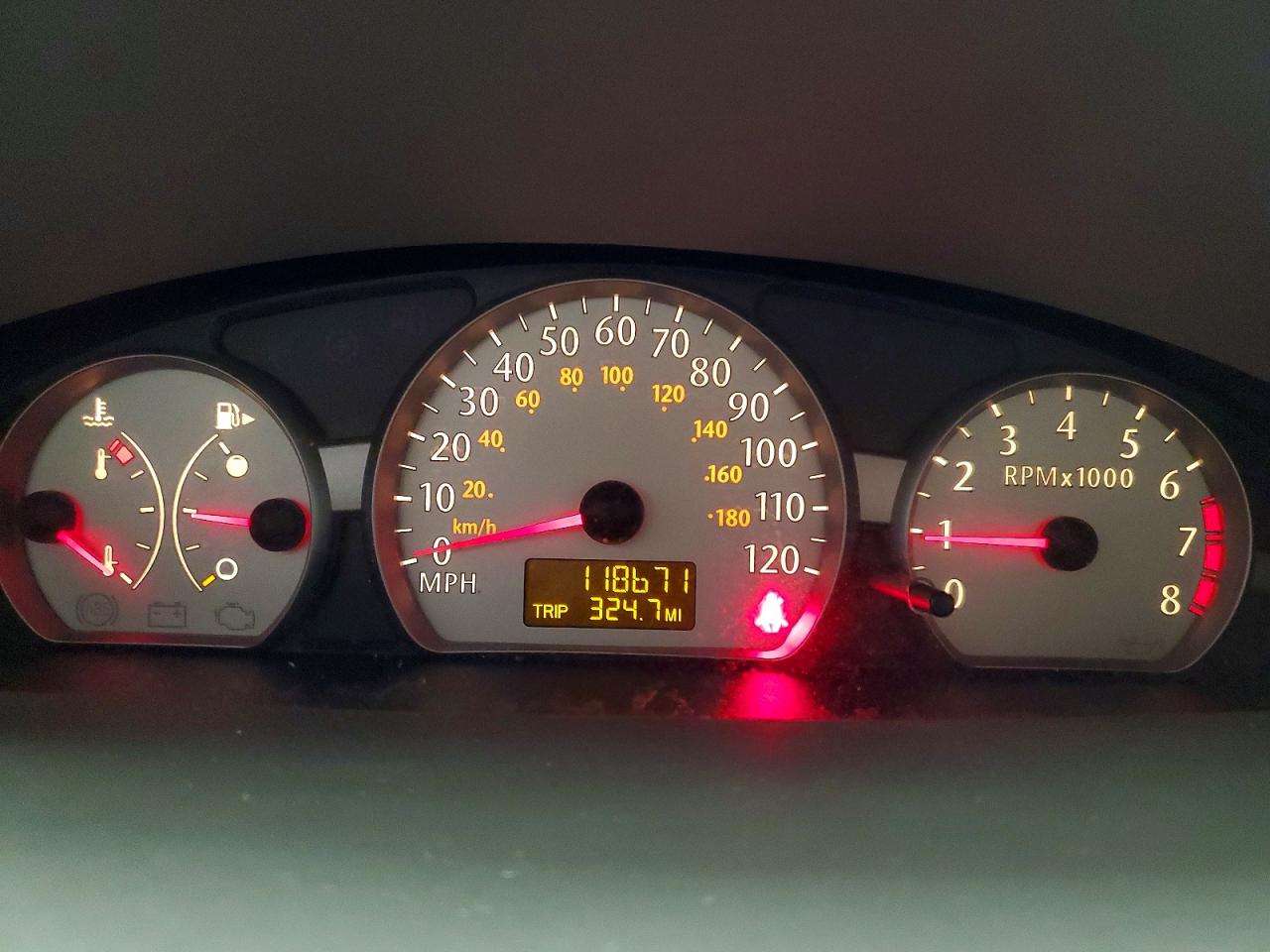 2004 SATURN ION
