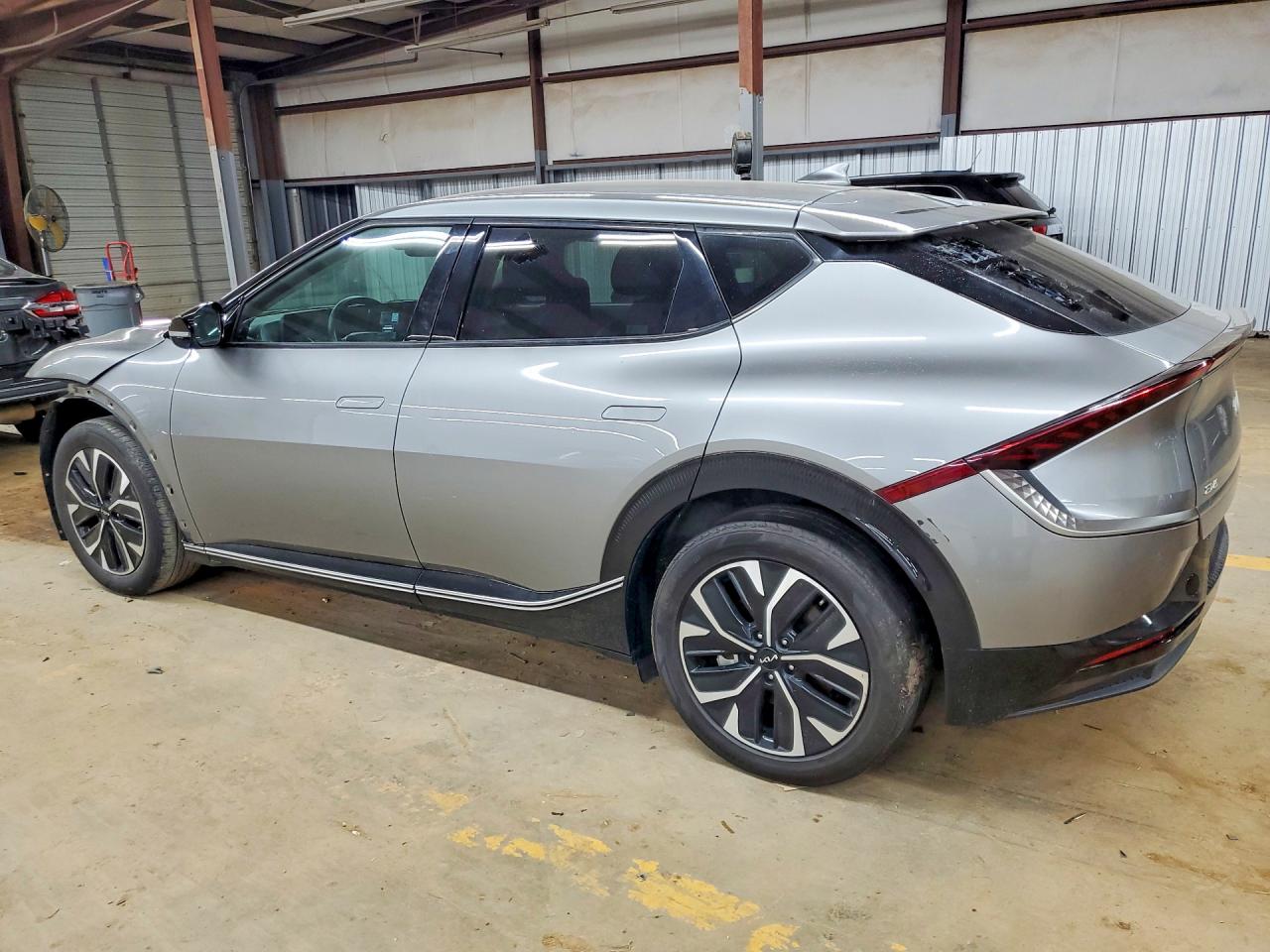 2023 KIA EV6 WIND