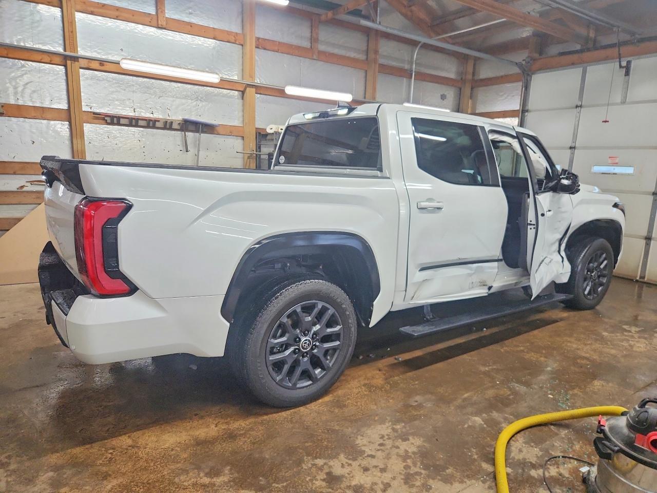 2024 TOYOTA TUNDRA