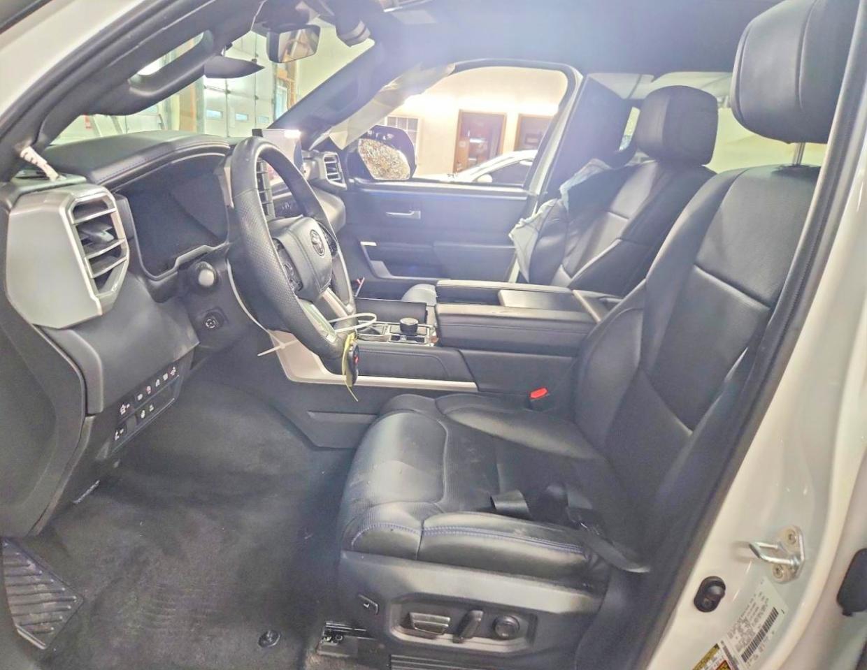 2024 TOYOTA TUNDRA