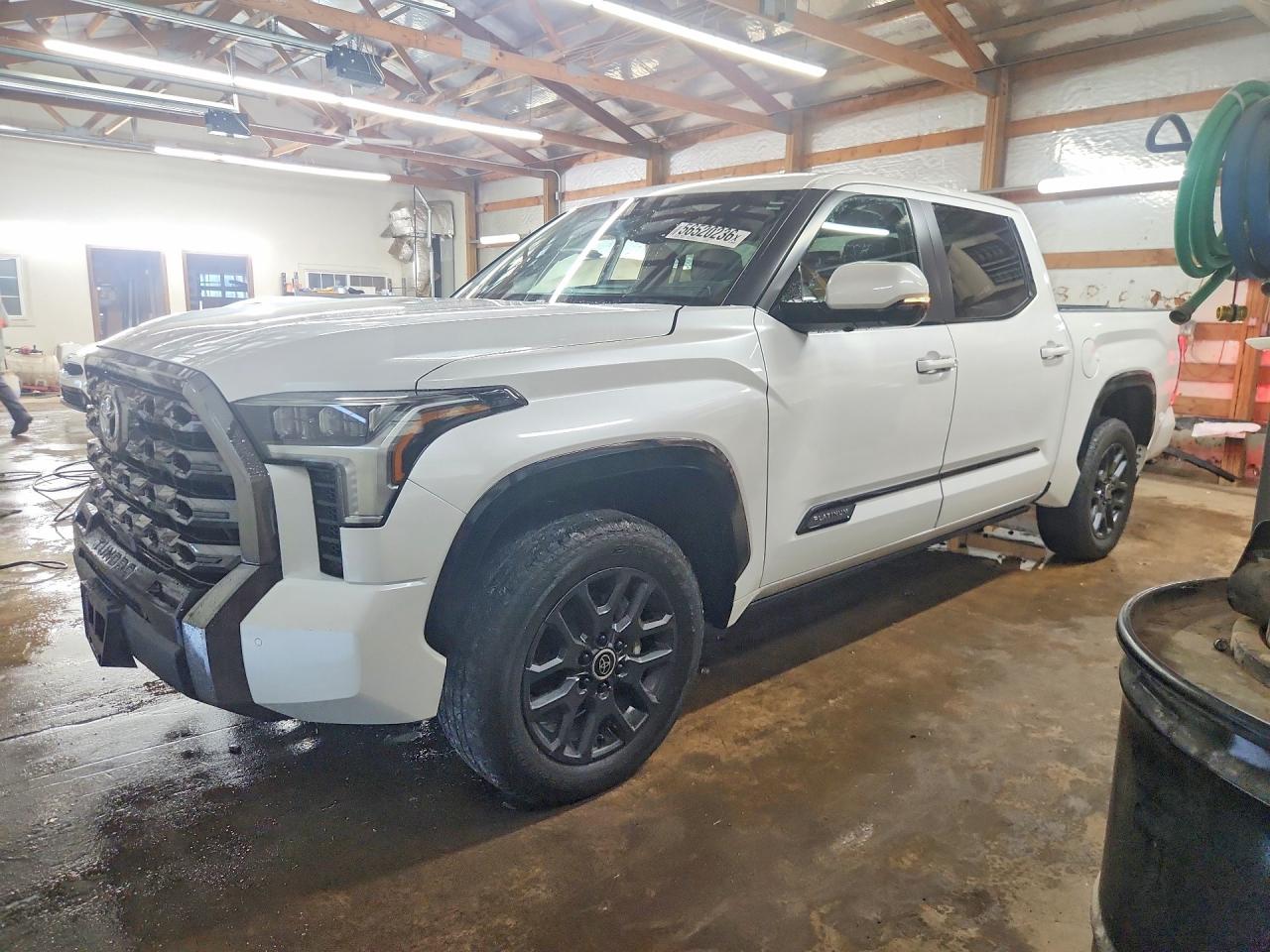 2024 TOYOTA TUNDRA