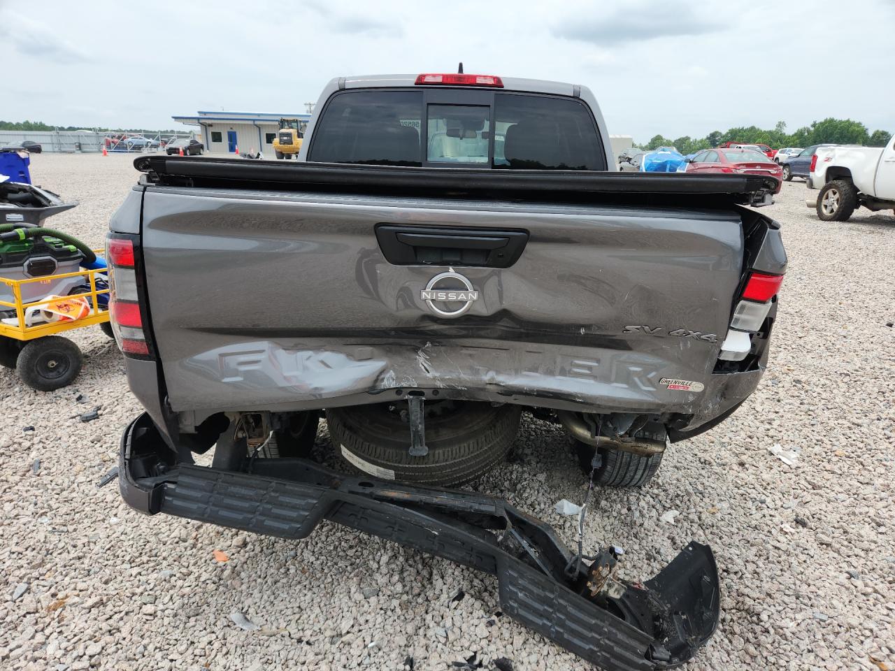 2022 NISSAN FRONTIER