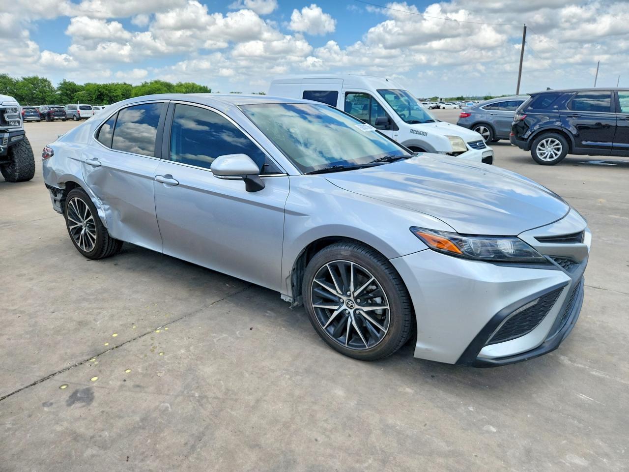 2022 TOYOTA CAMRY