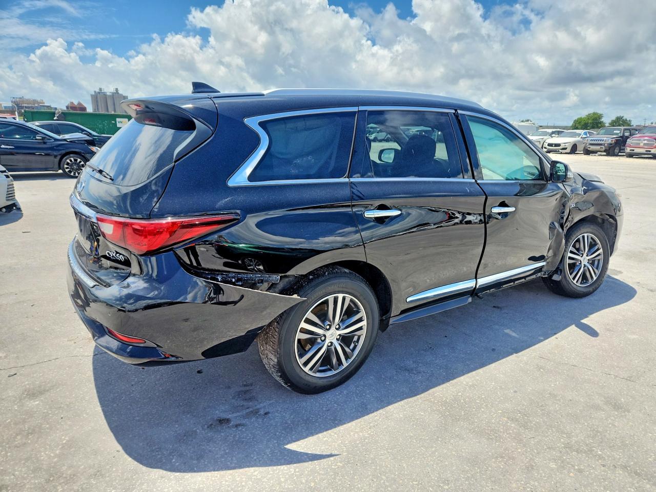 2018 INFINITI QX60 BASE