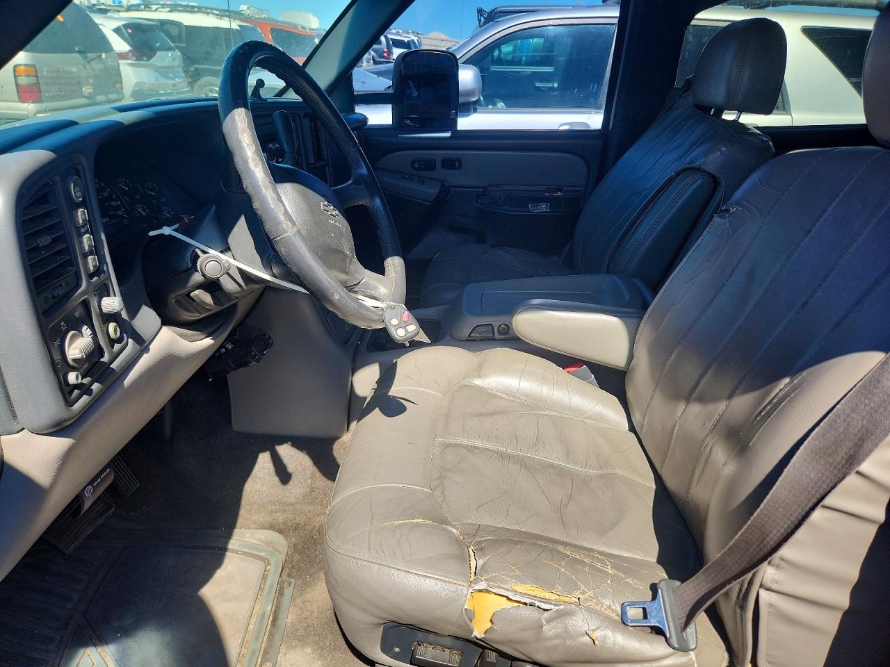 2002 CHEVROLET TAHOE