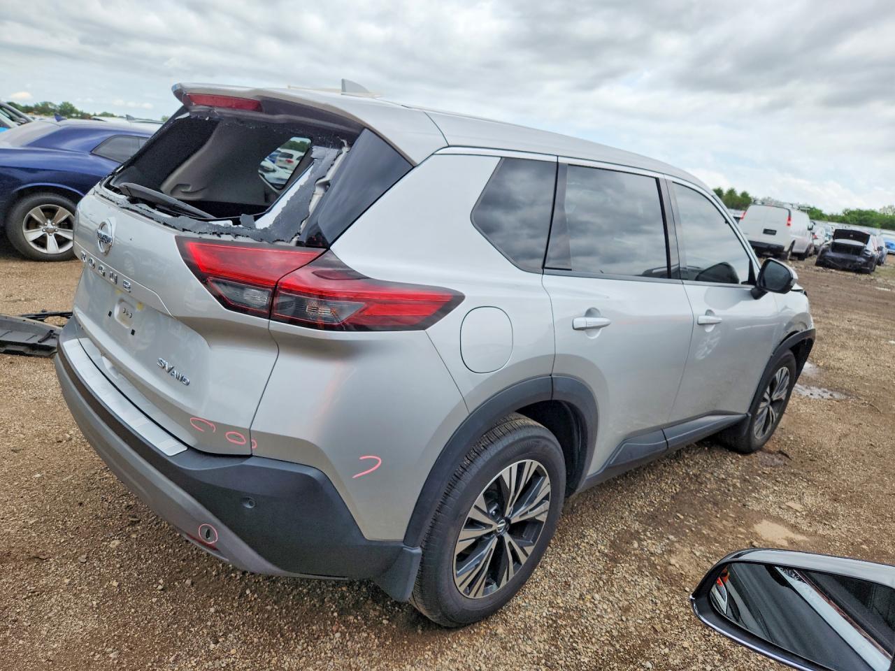 2021 NISSAN ROGUE