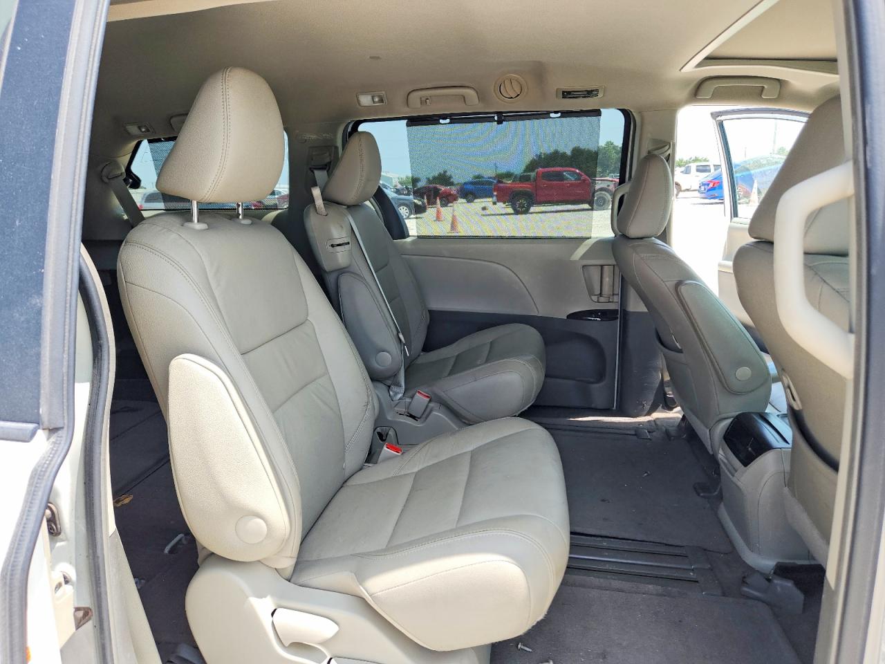 2015 TOYOTA SIENNA