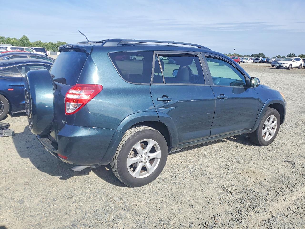 2011 TOYOTA RAV4