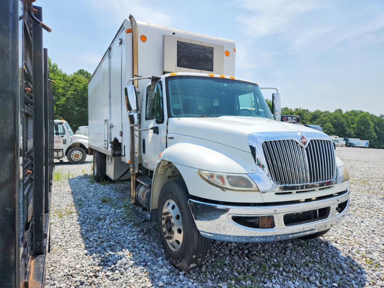 2010 INTERNATIONAL 4000 SERIE