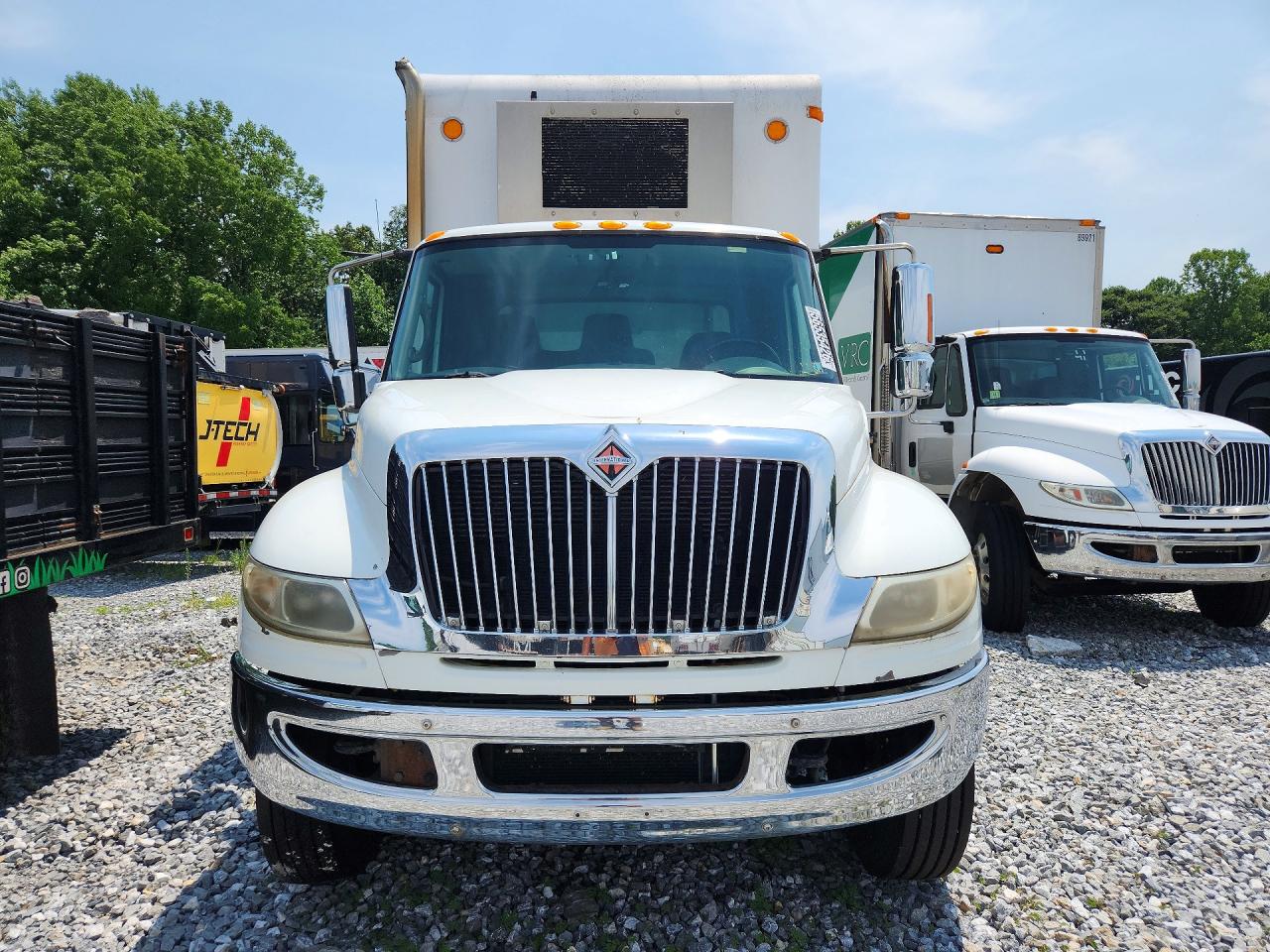2010 INTERNATIONAL 4000 SERIE