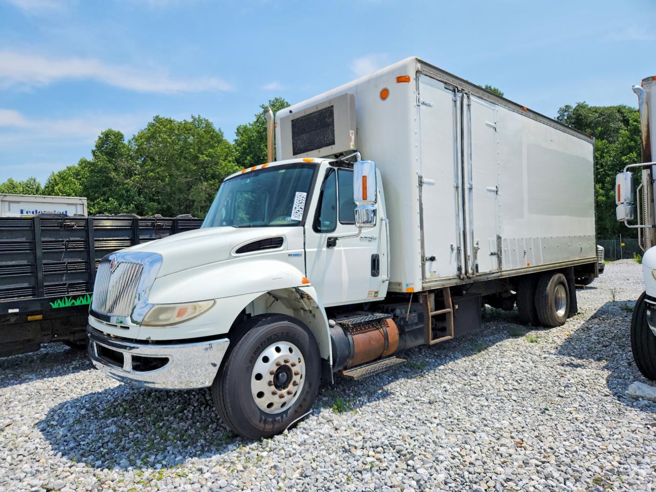 2010 INTERNATIONAL 4000 SERIE
