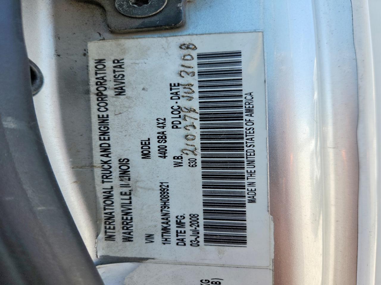 2009 INTERNATIONAL 4000 SERIE
