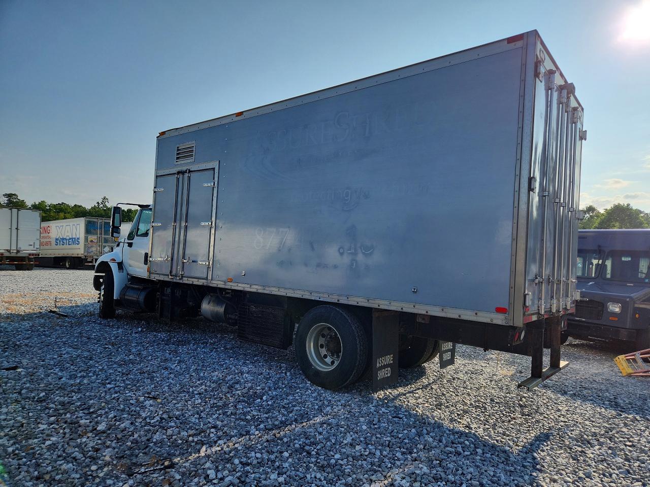 2009 INTERNATIONAL 4000 SERIE