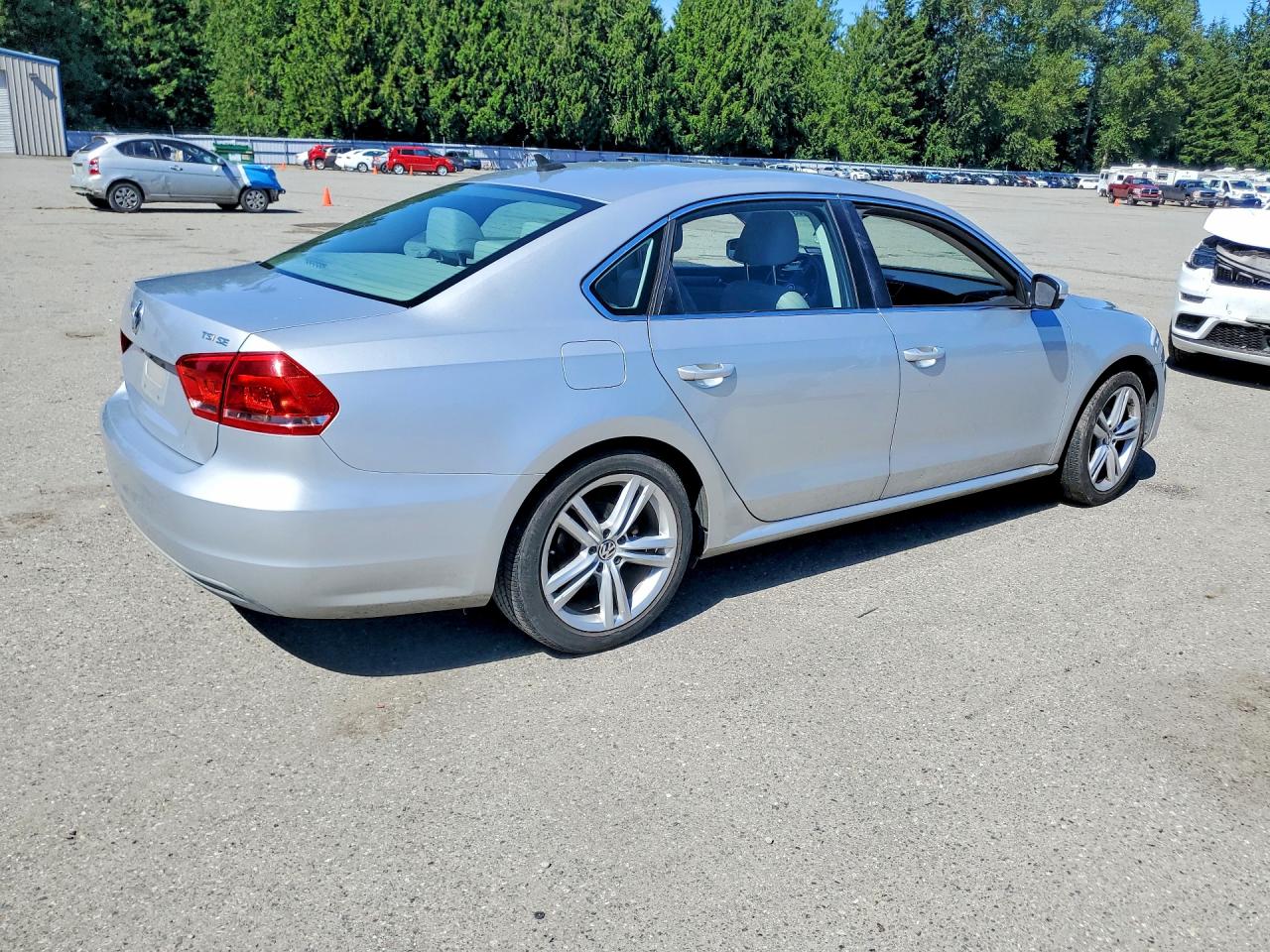 2014 VOLKSWAGEN PASSAT