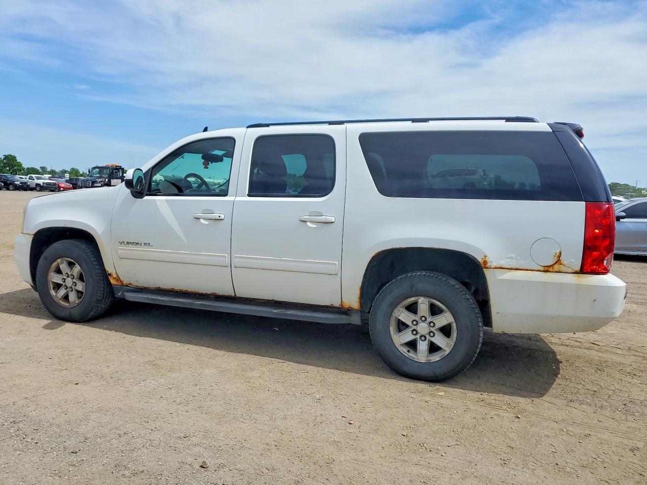 2011 GMC YUKON
