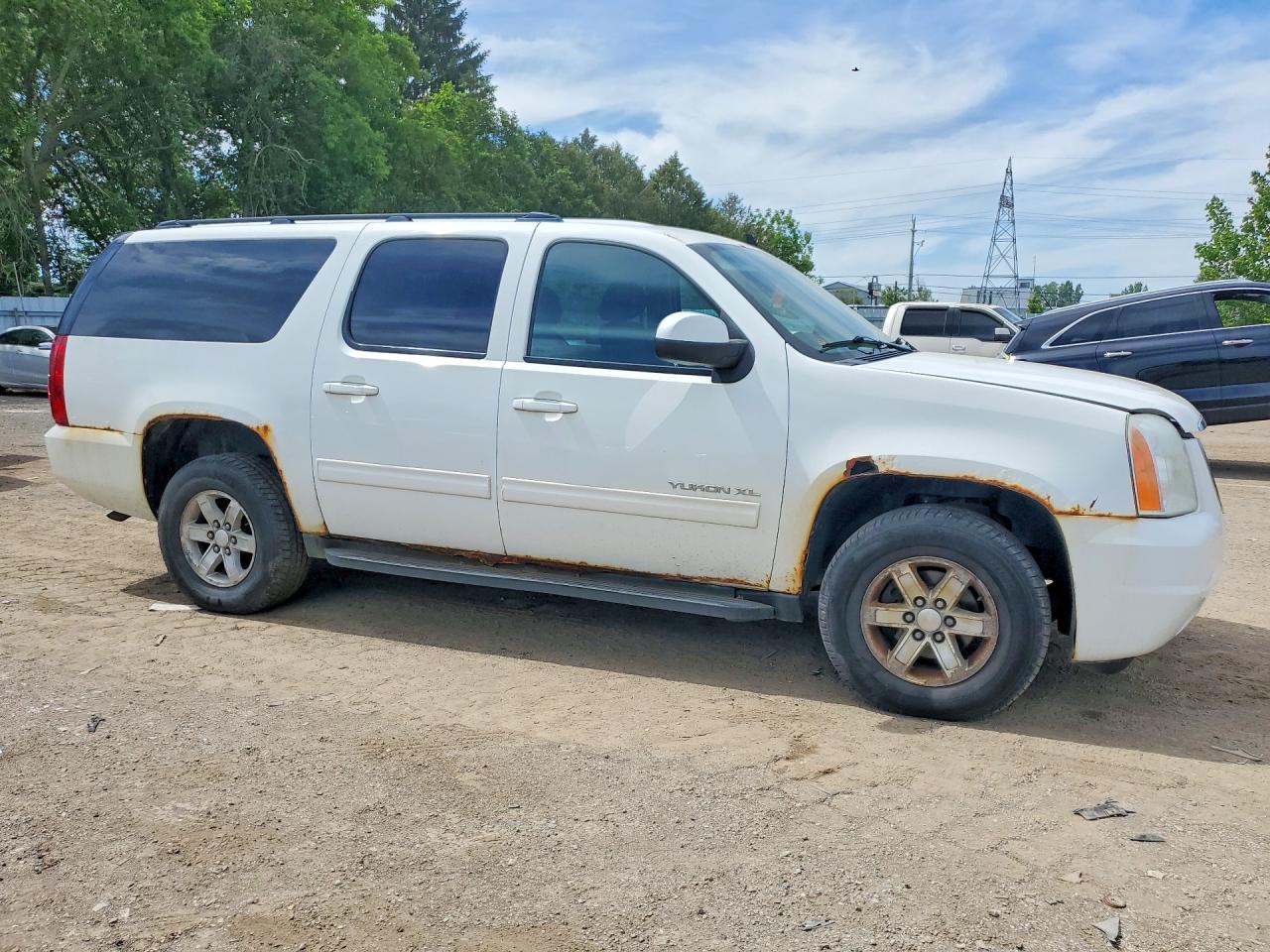 2011 GMC YUKON