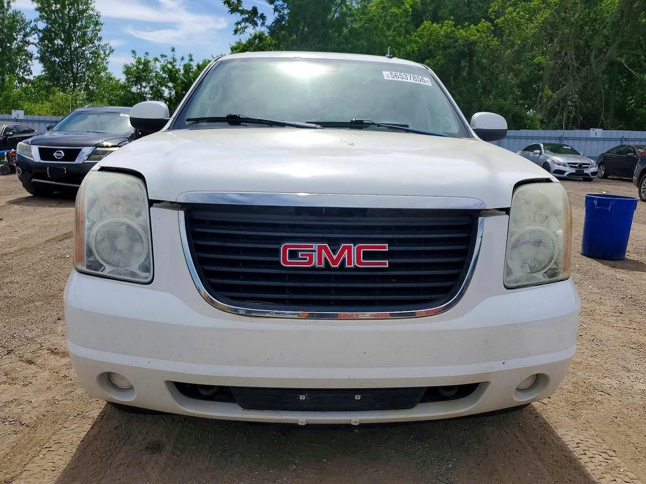 2011 GMC YUKON