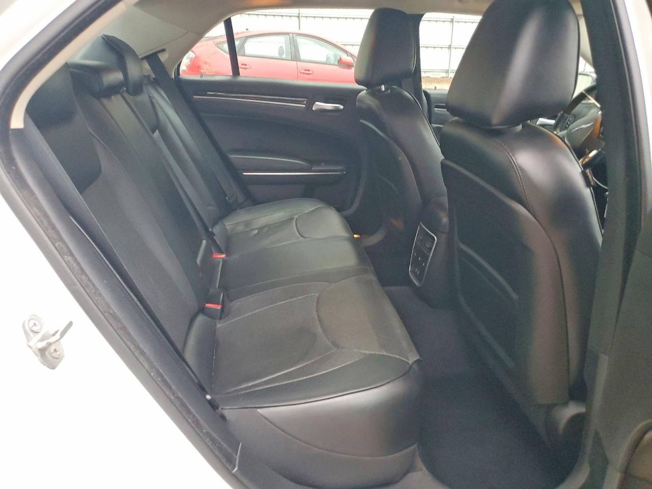 2015 CHRYSLER 300