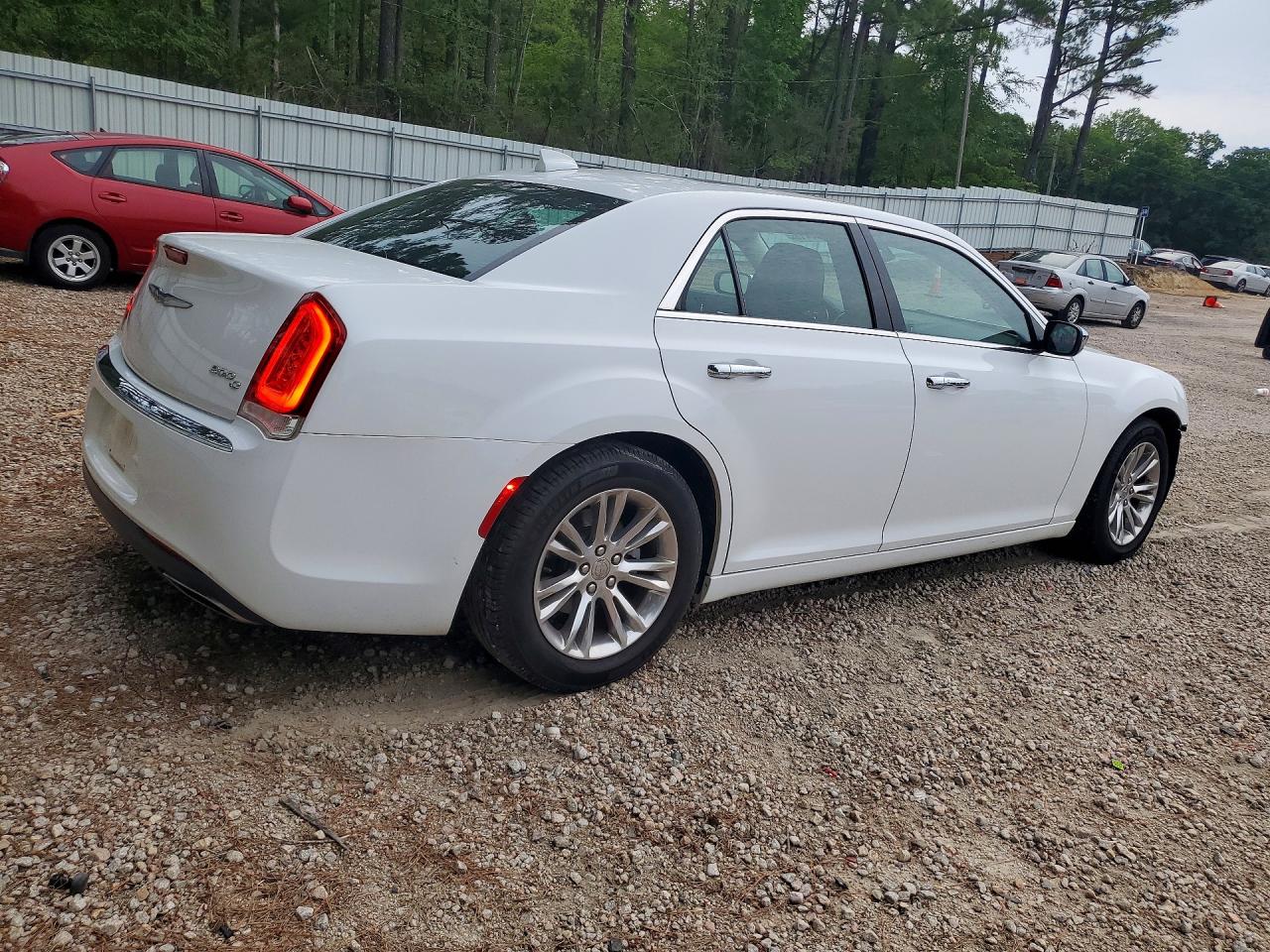 2015 CHRYSLER 300