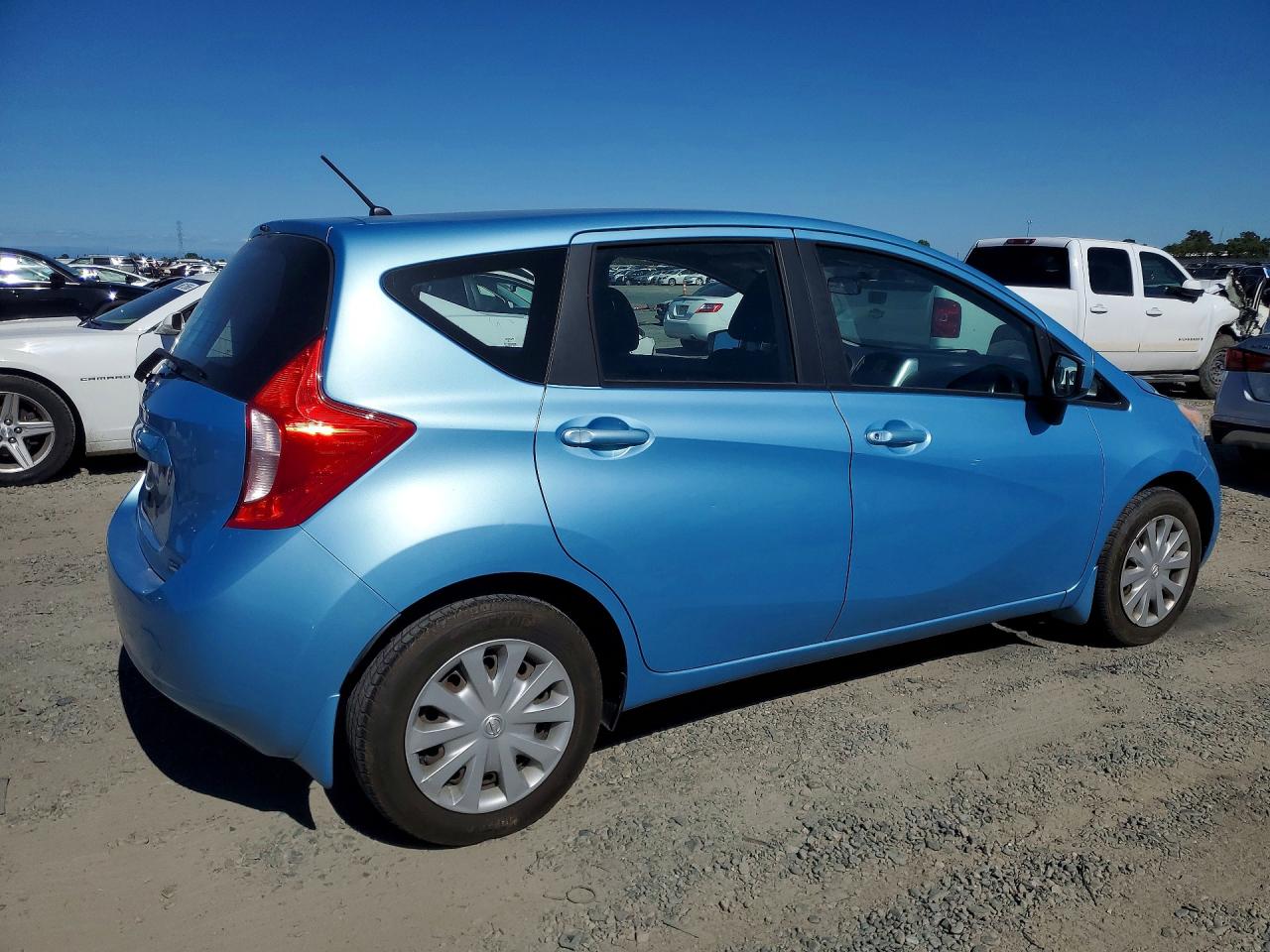 2015 NISSAN VERSA