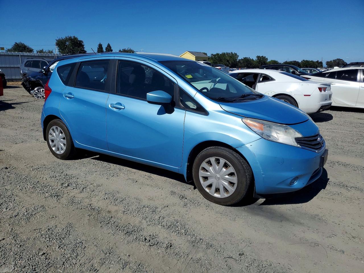 2015 NISSAN VERSA