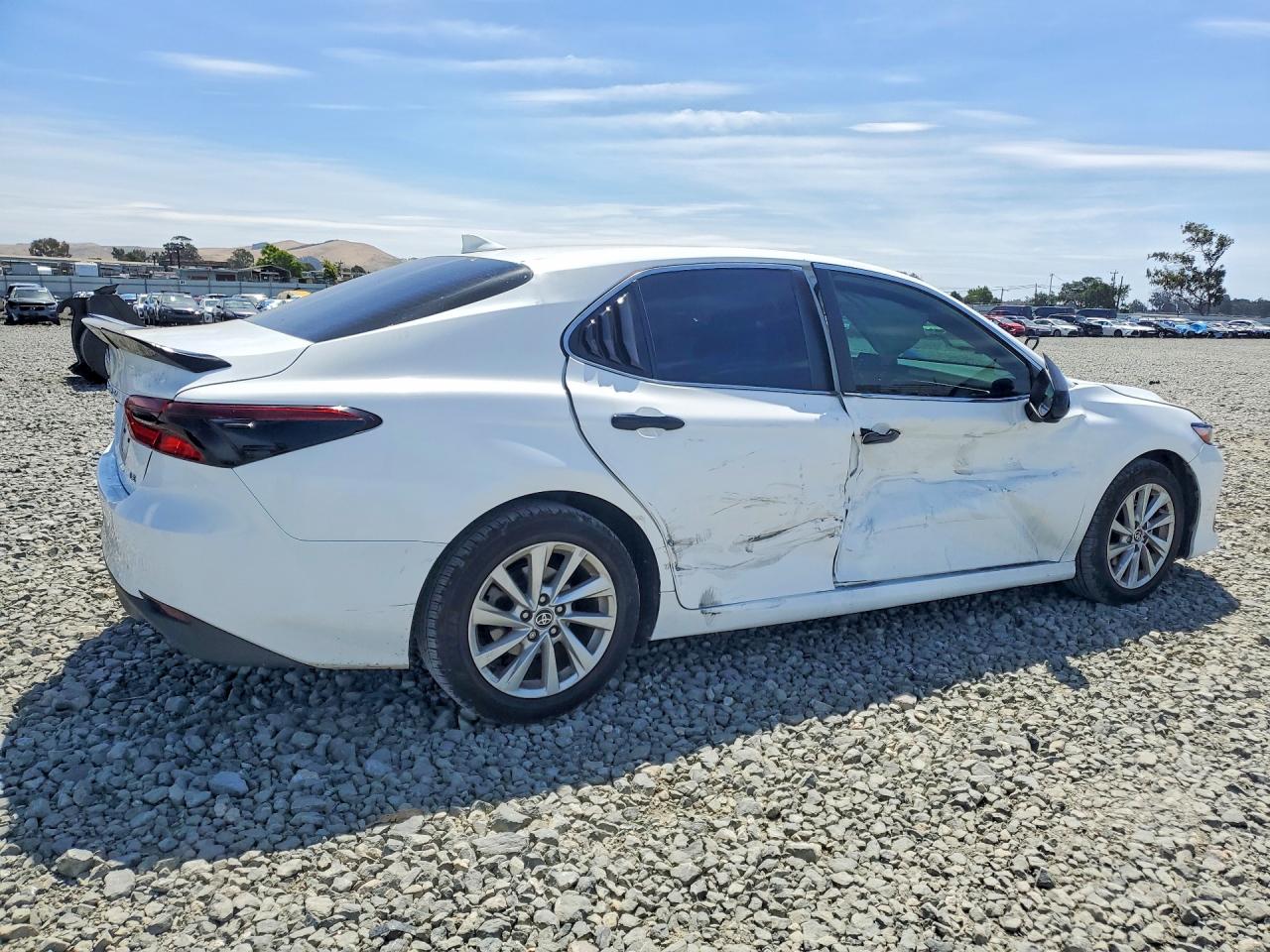 2024 TOYOTA CAMRY