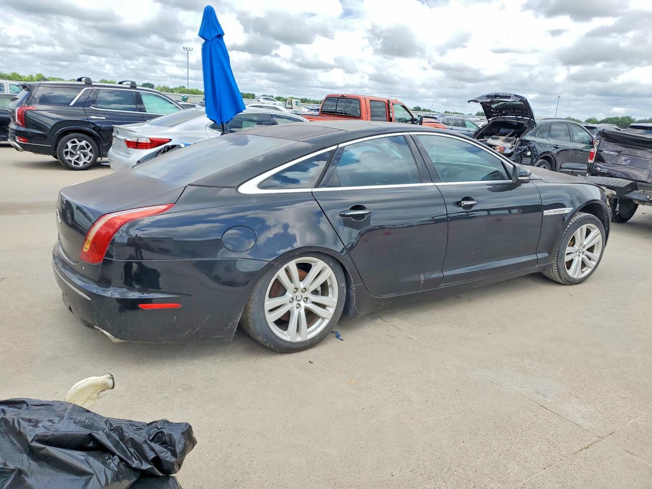 2011 JAGUAR XJ