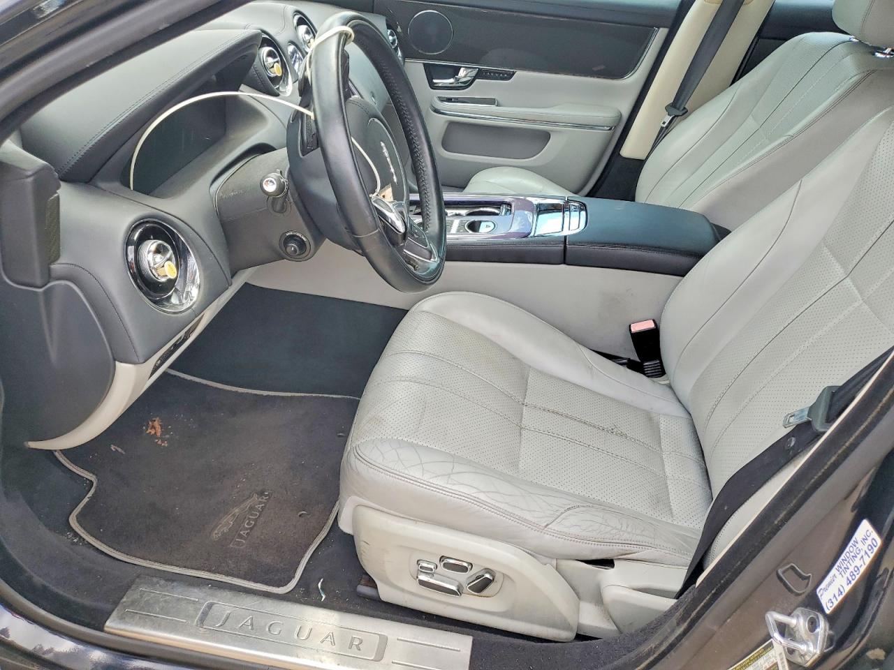 2011 JAGUAR XJ