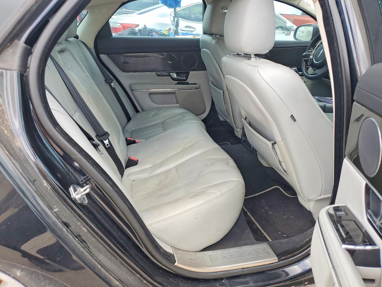 2011 JAGUAR XJ