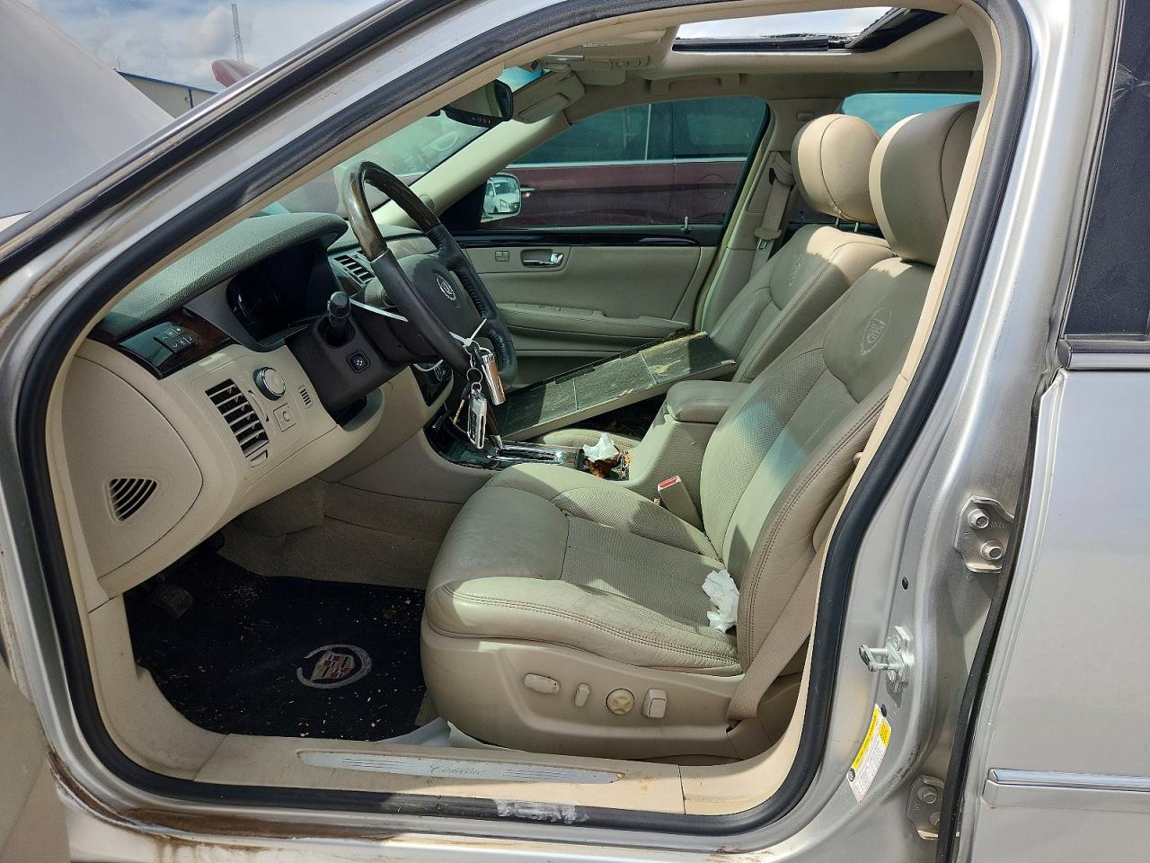 2011 CADILLAC DTS