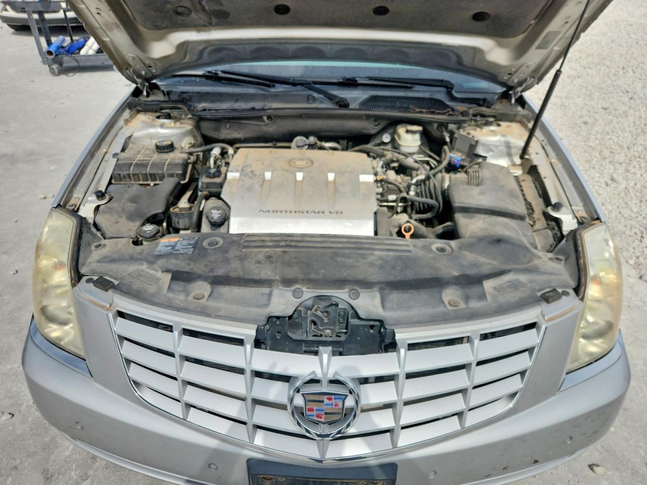 2011 CADILLAC DTS