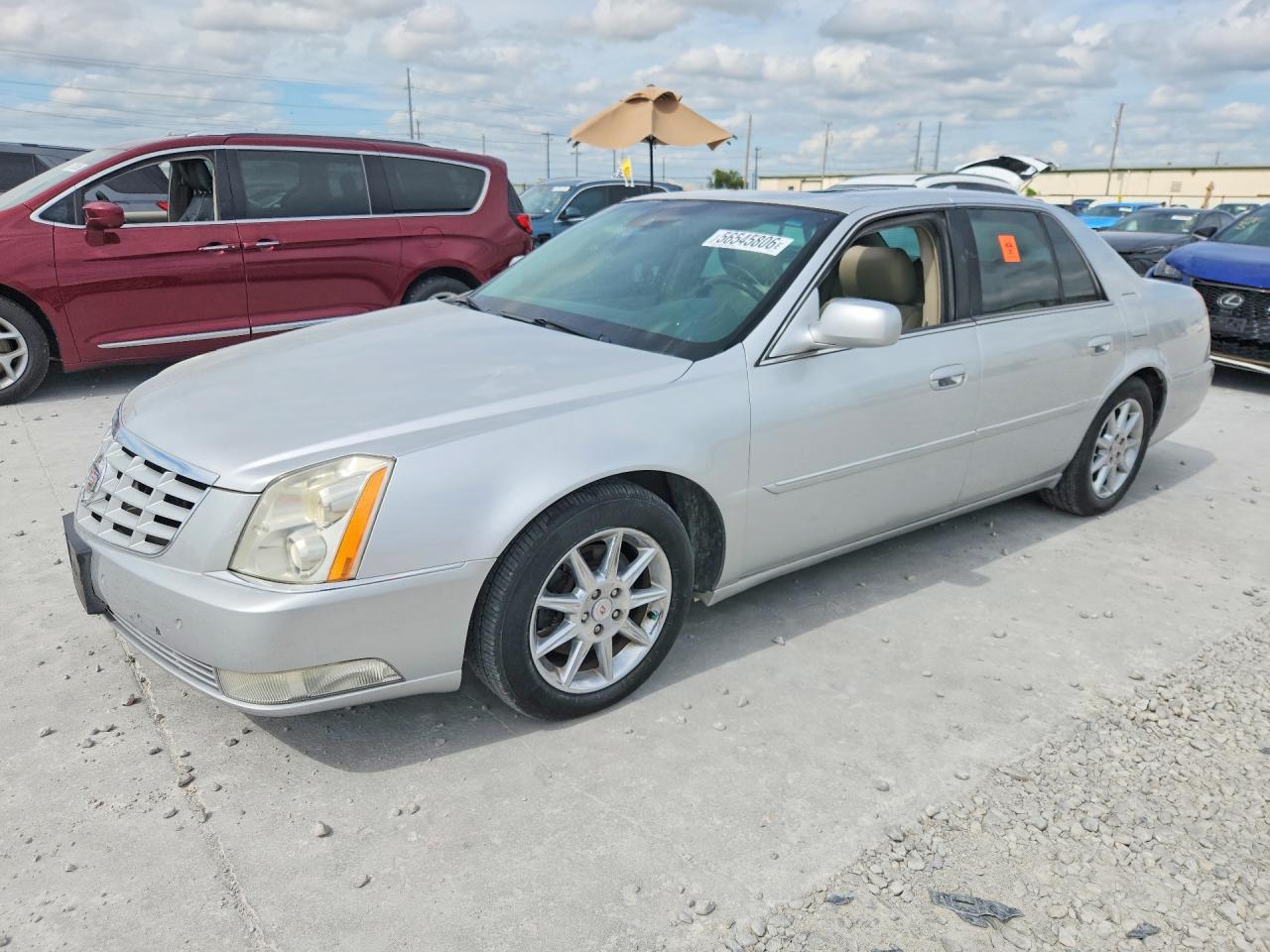 2011 CADILLAC DTS