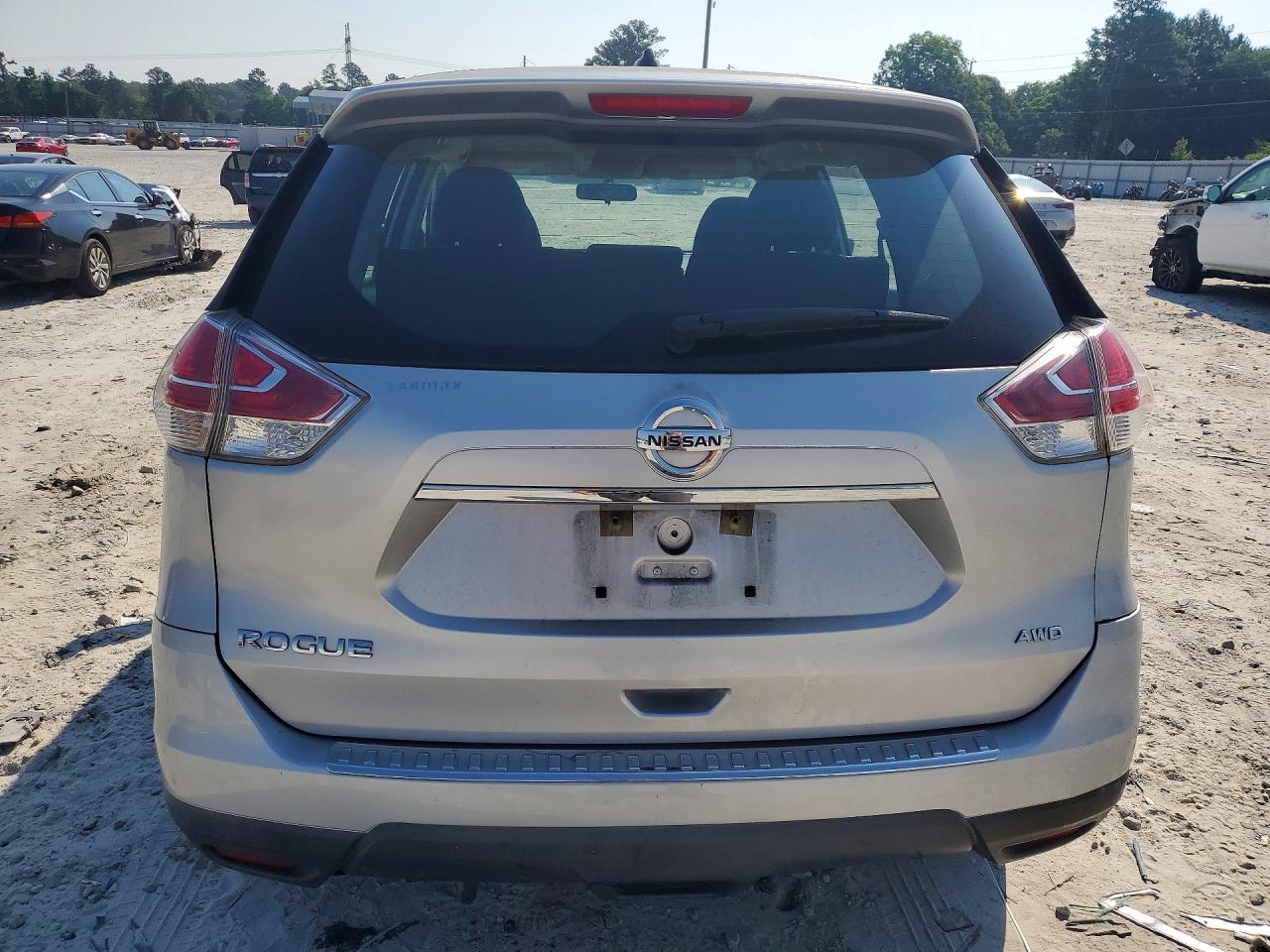 2015 NISSAN ROGUE
