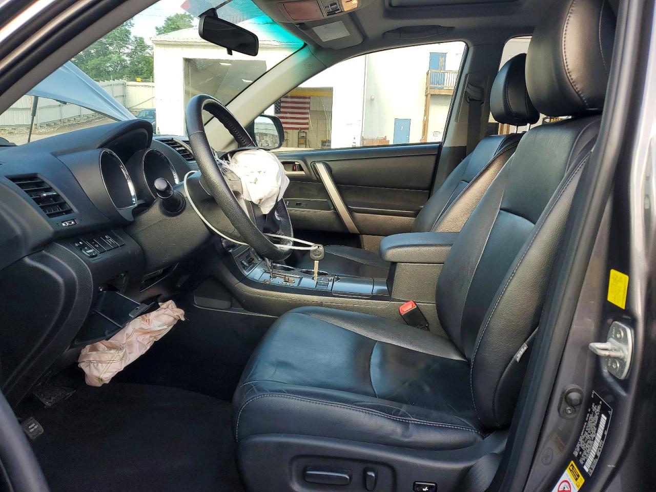 2010 TOYOTA HIGHLANDER