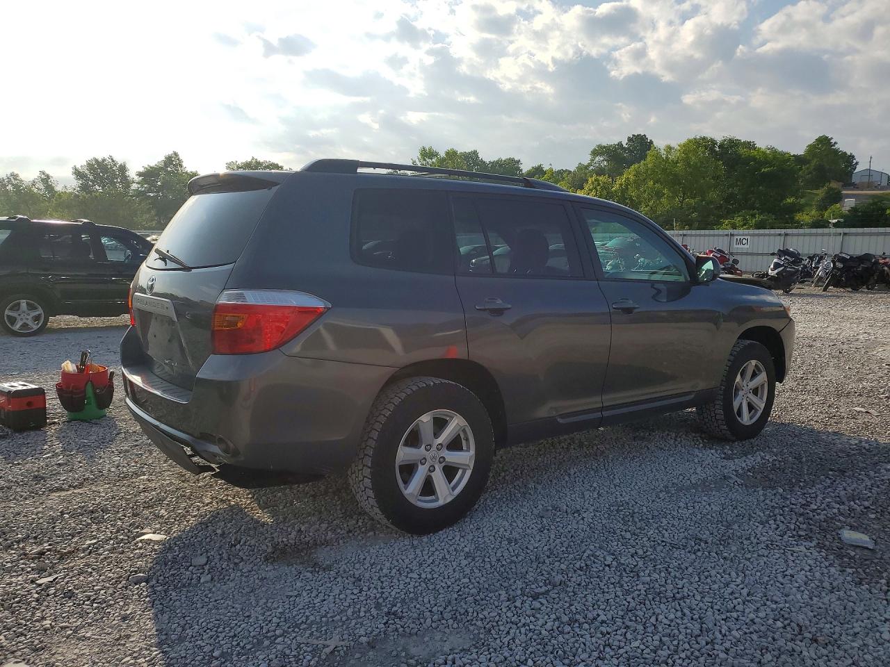 2010 TOYOTA HIGHLANDER