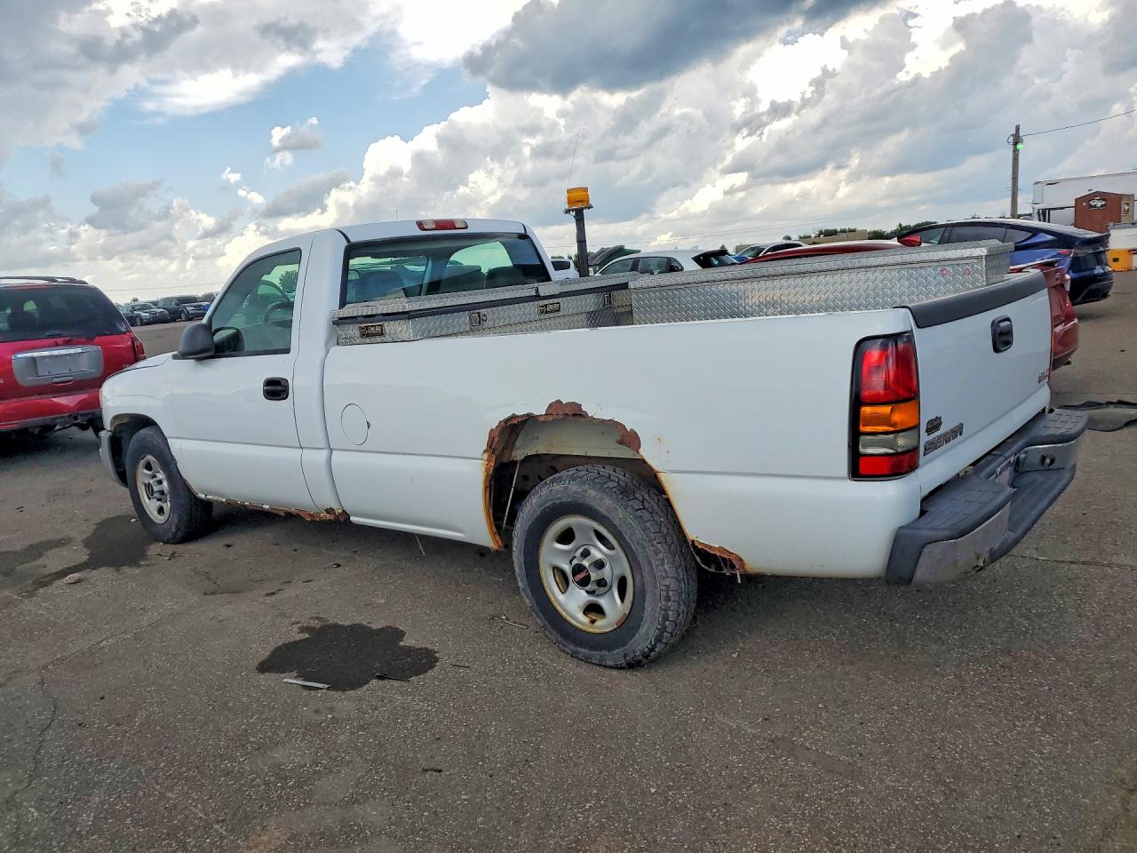 2004 GMC SIERRA
