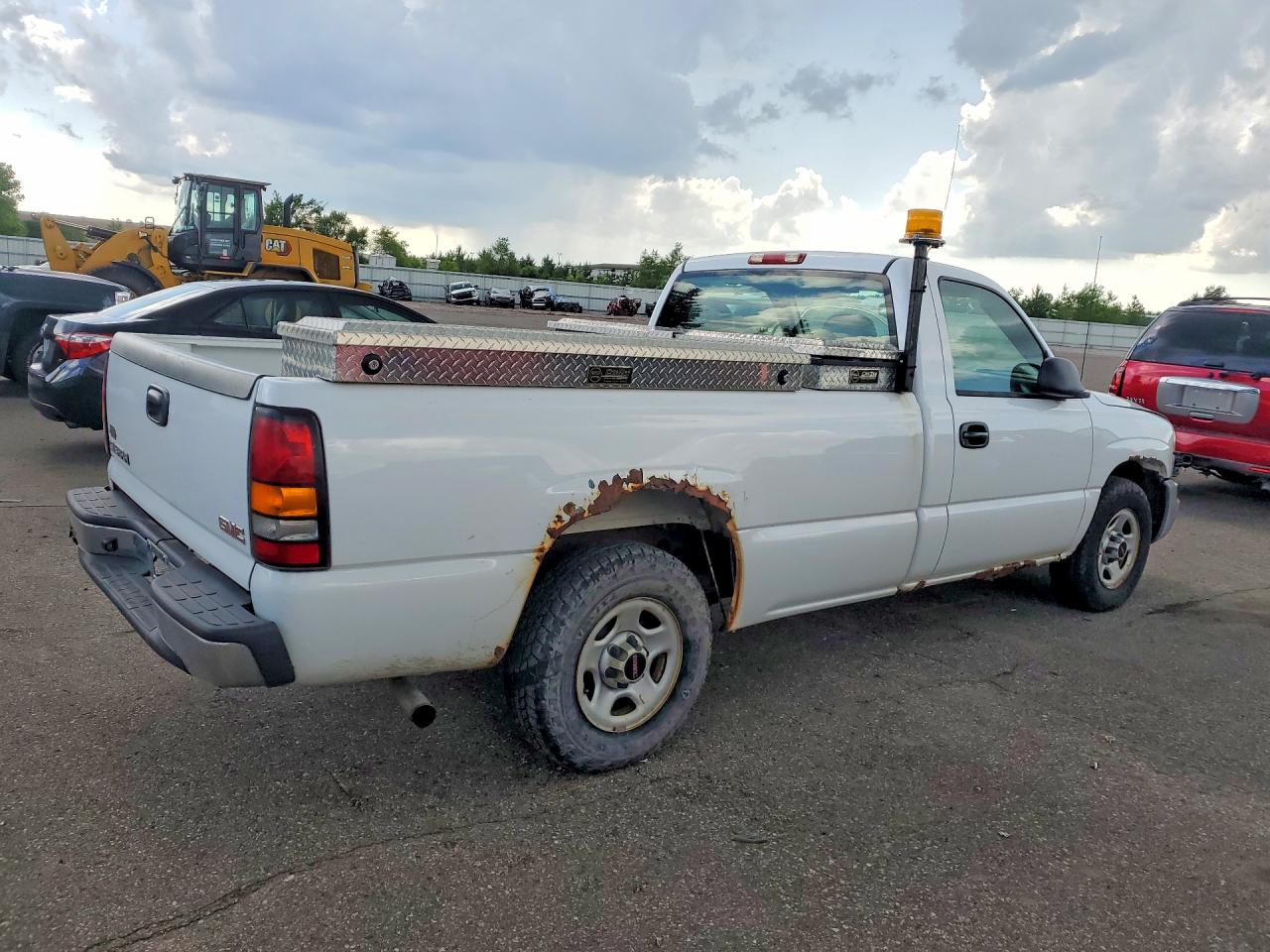2004 GMC SIERRA