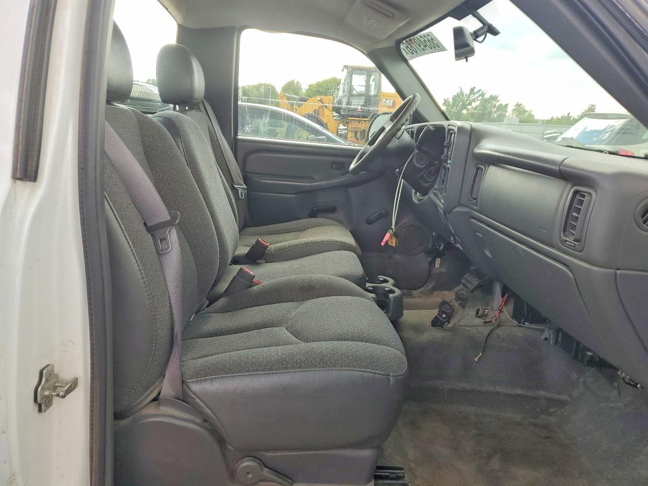 2004 GMC SIERRA