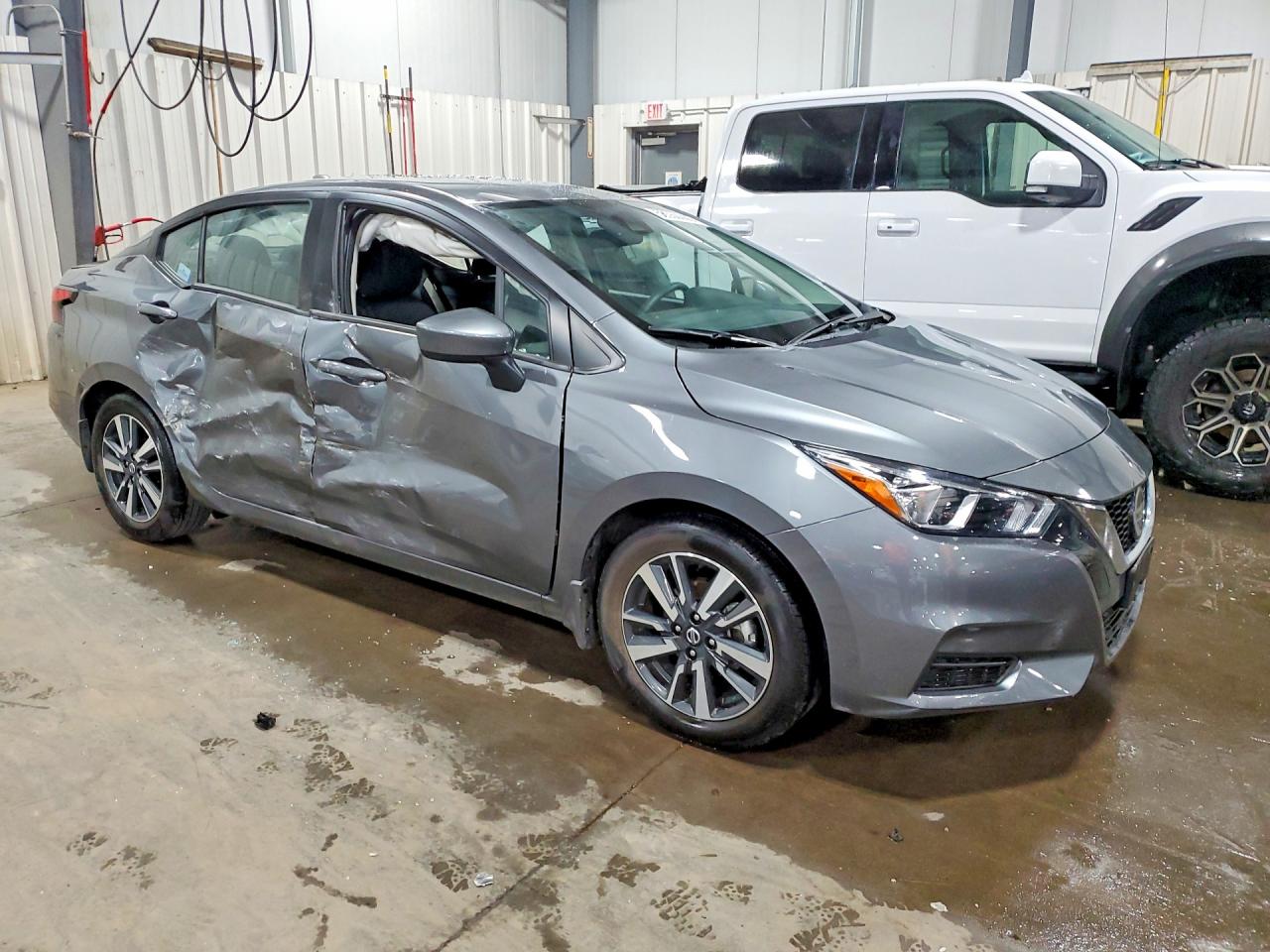 2022 NISSAN VERSA