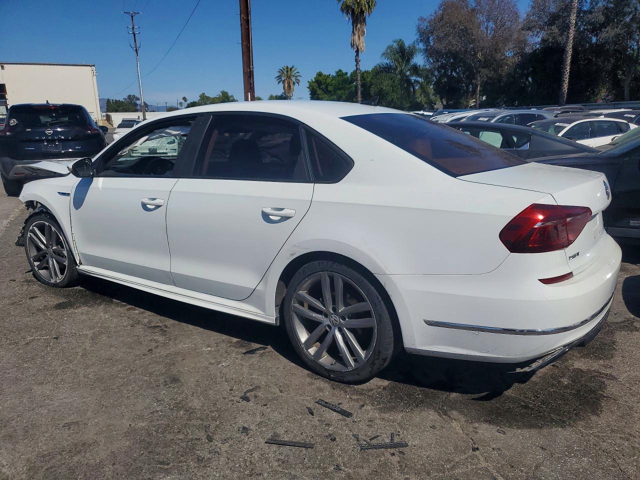 2018 VOLKSWAGEN PASSAT