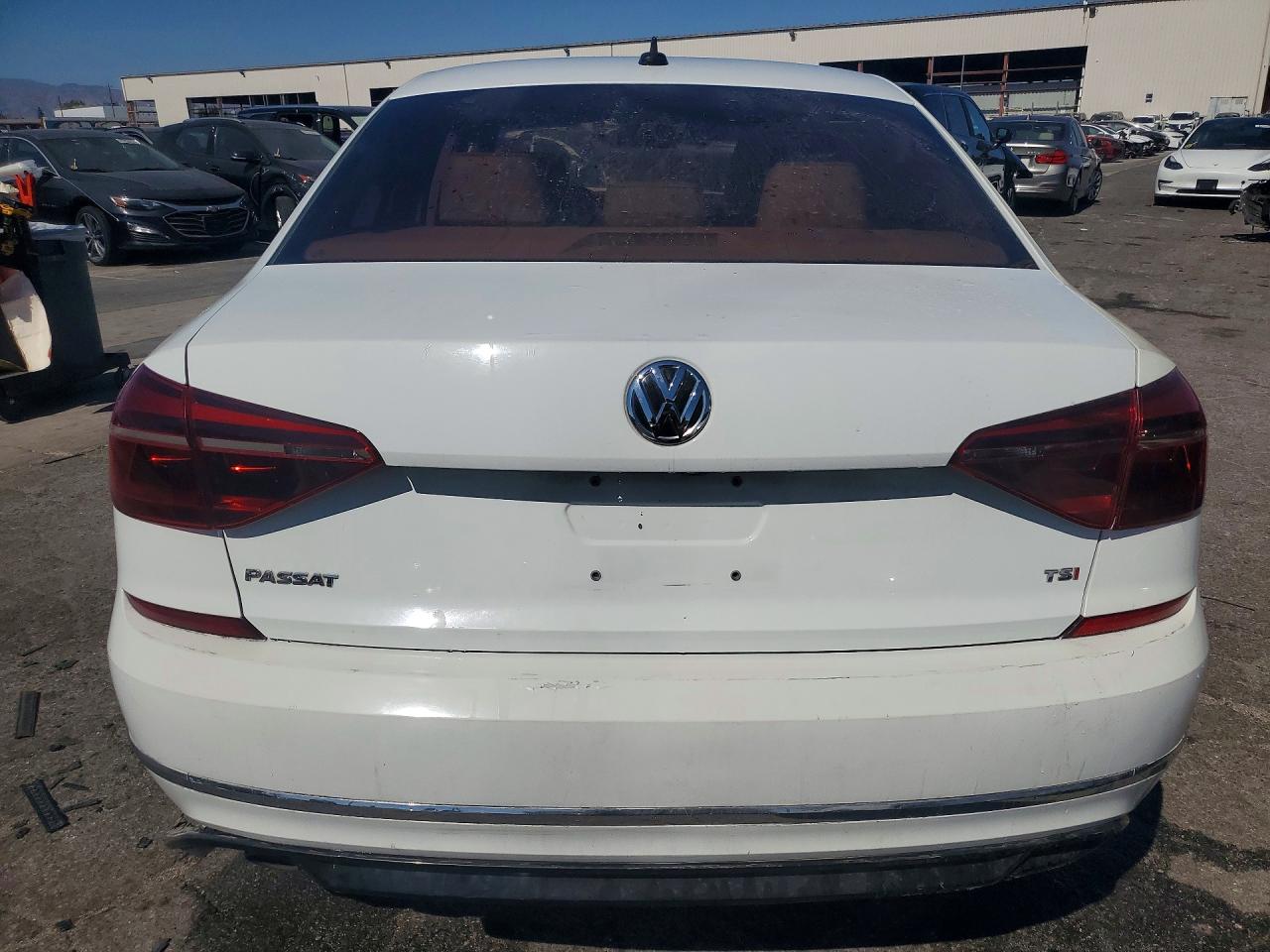 2018 VOLKSWAGEN PASSAT