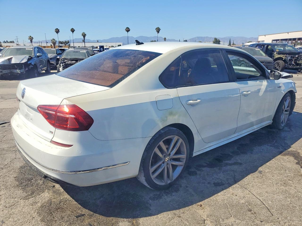 2018 VOLKSWAGEN PASSAT