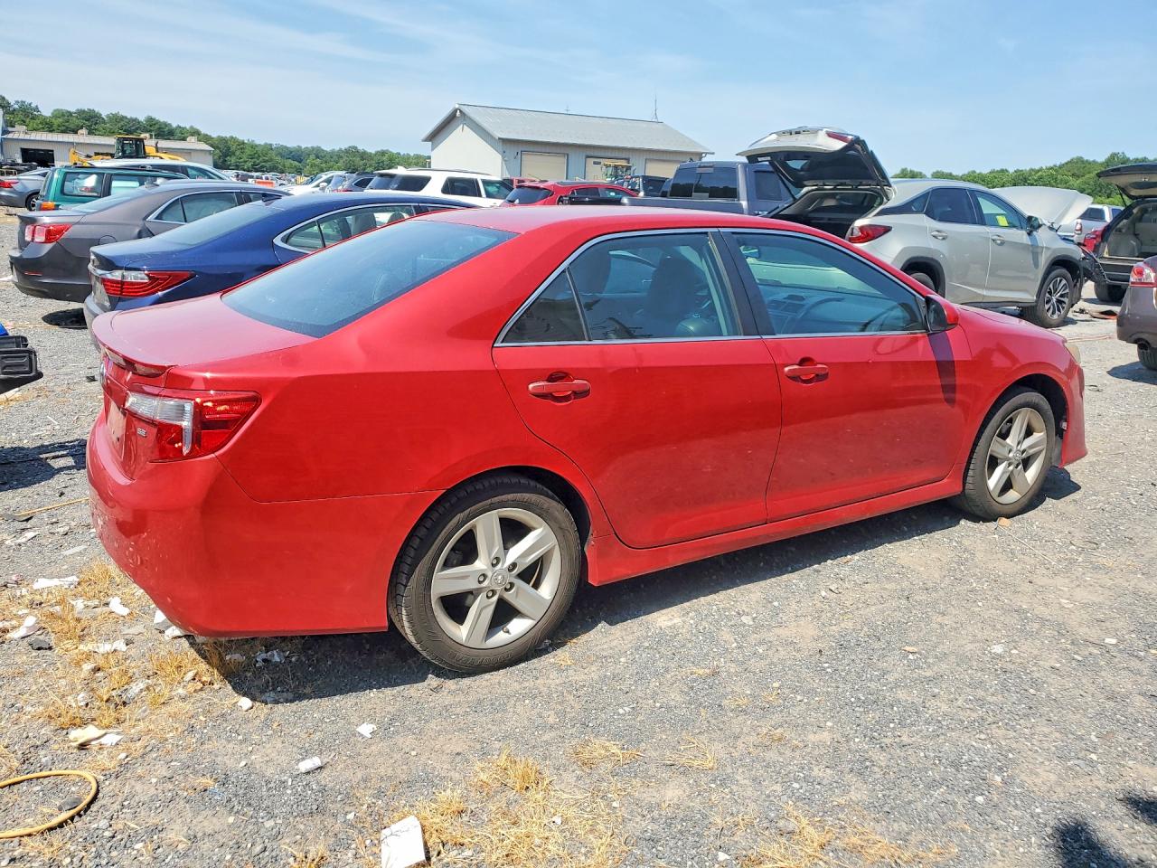 2013 TOYOTA CAMRY