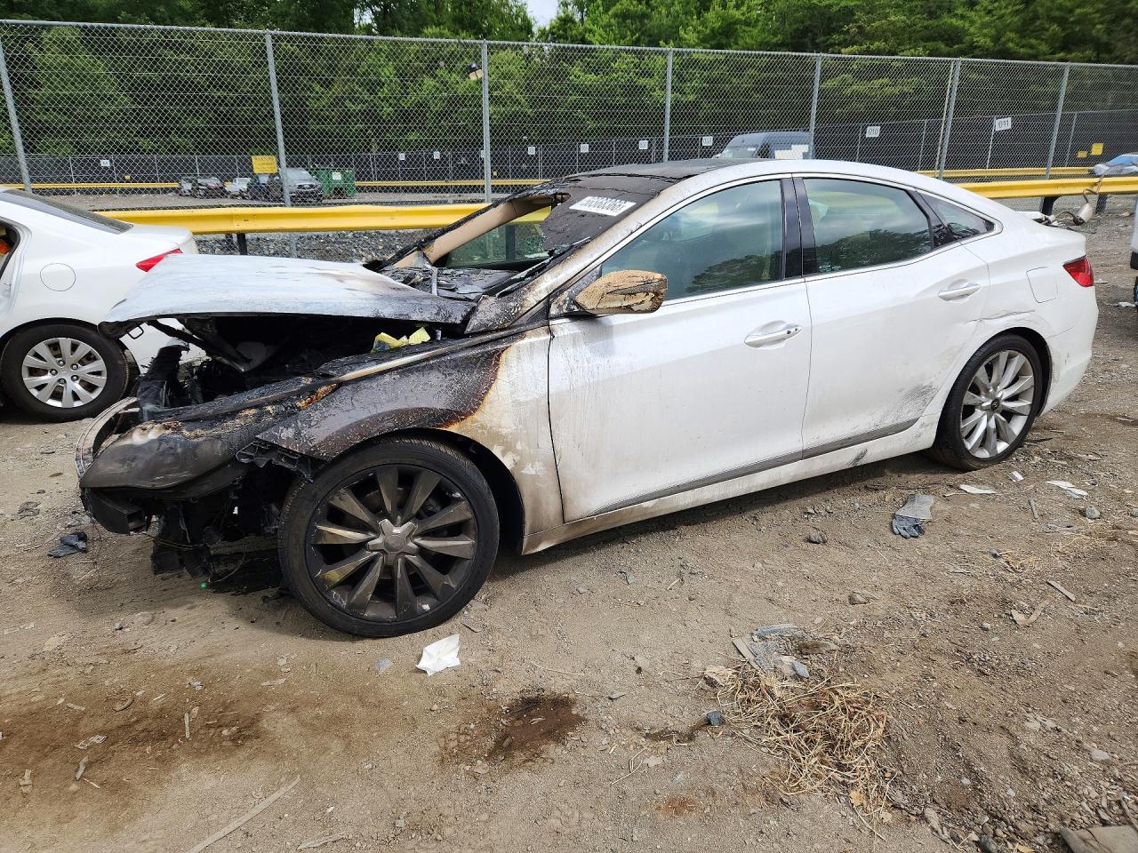 2015 HYUNDAI AZERA